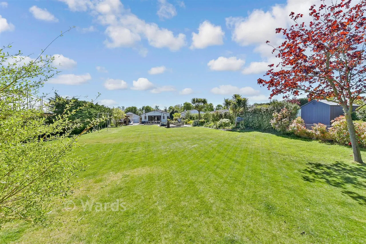 Barton Hill Drive, Minster On Sea, ME12, photo 2