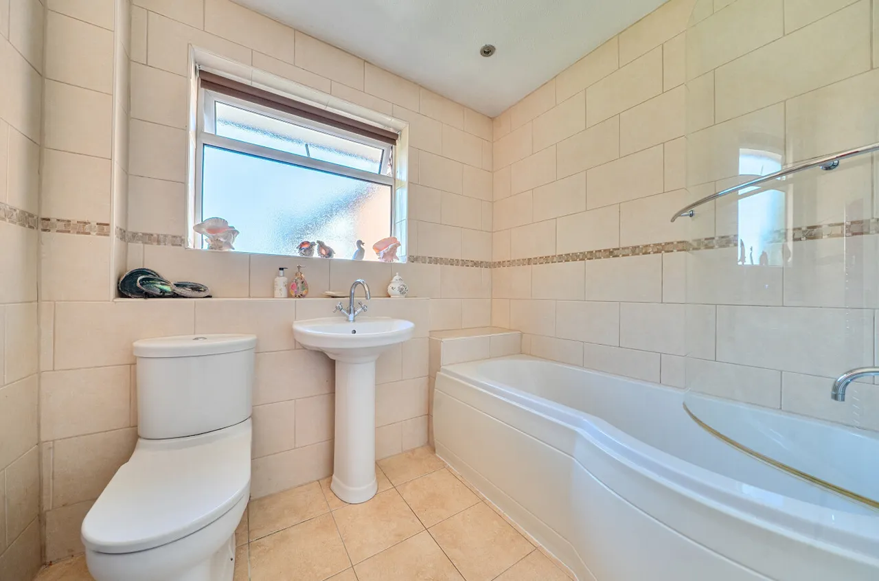 Velmead Road, Fleet, Hampshire, GU52 7LZ, photo 12