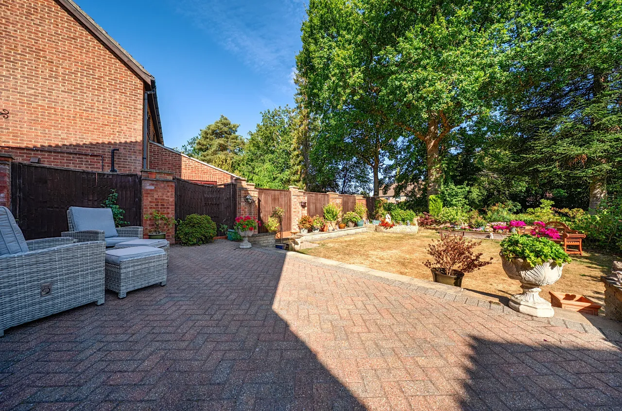 Velmead Road, Fleet, Hampshire, GU52 7LZ, photo 13