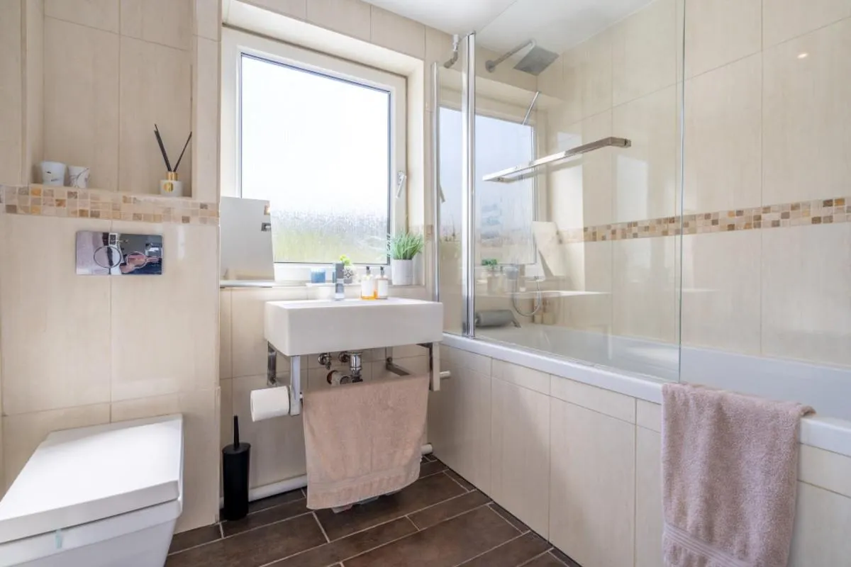 Cliff Cottages, Beccles, photo 15