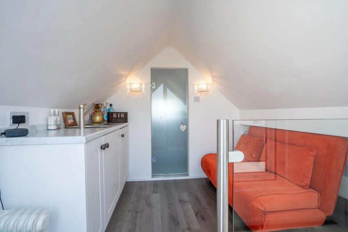 Cliff Cottages, Beccles, photo 18
