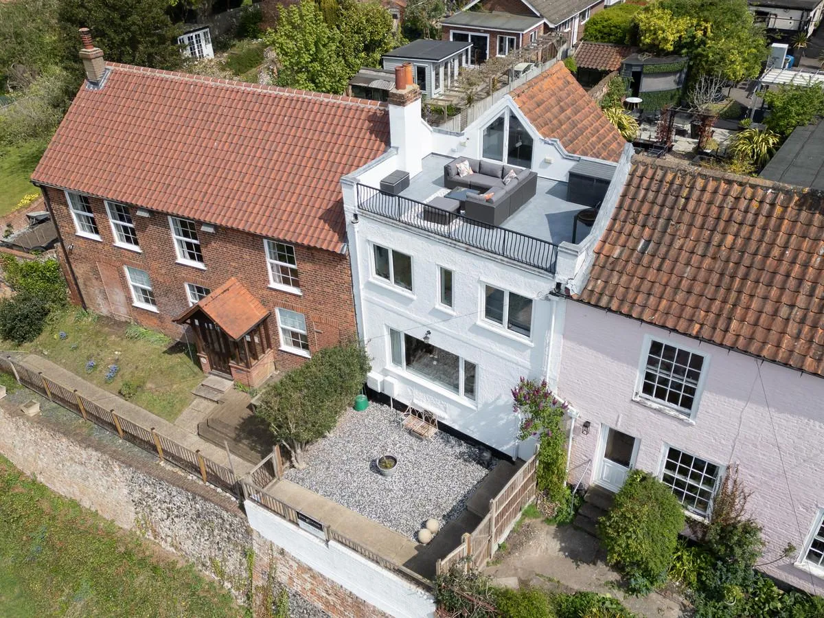 Cliff Cottages, Beccles, photo 19