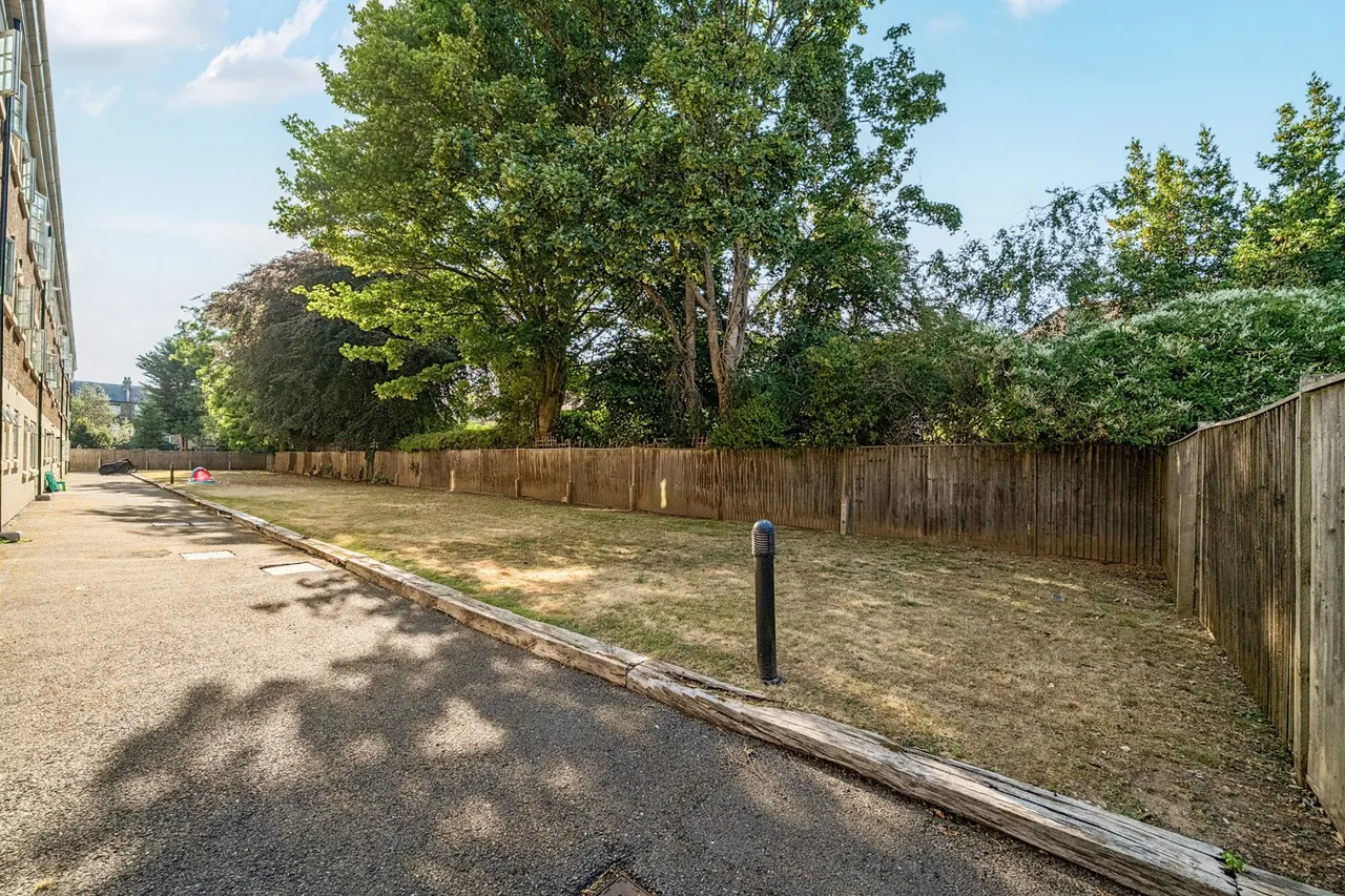 Tweedy Road, BR1, photo 11