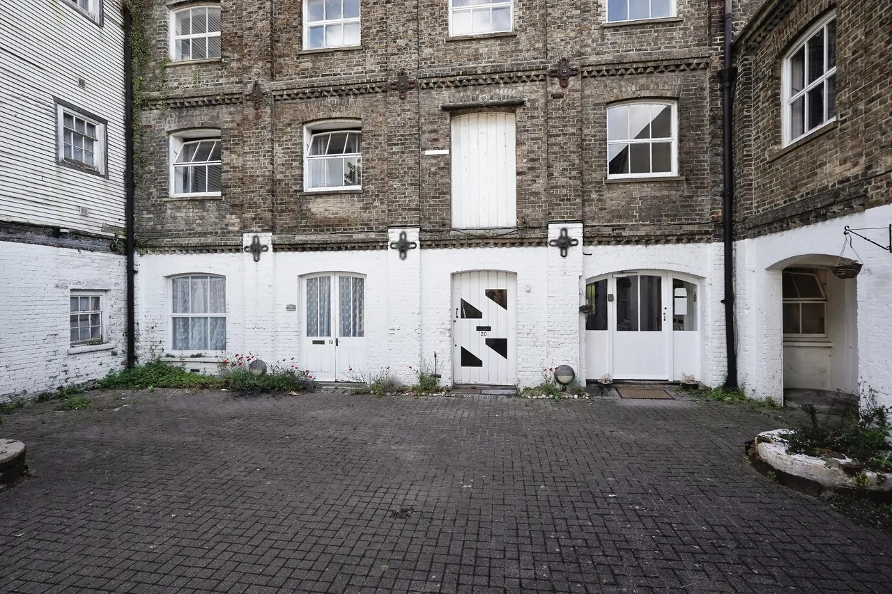 London Road, Dover, Kent, CT17, photo 17