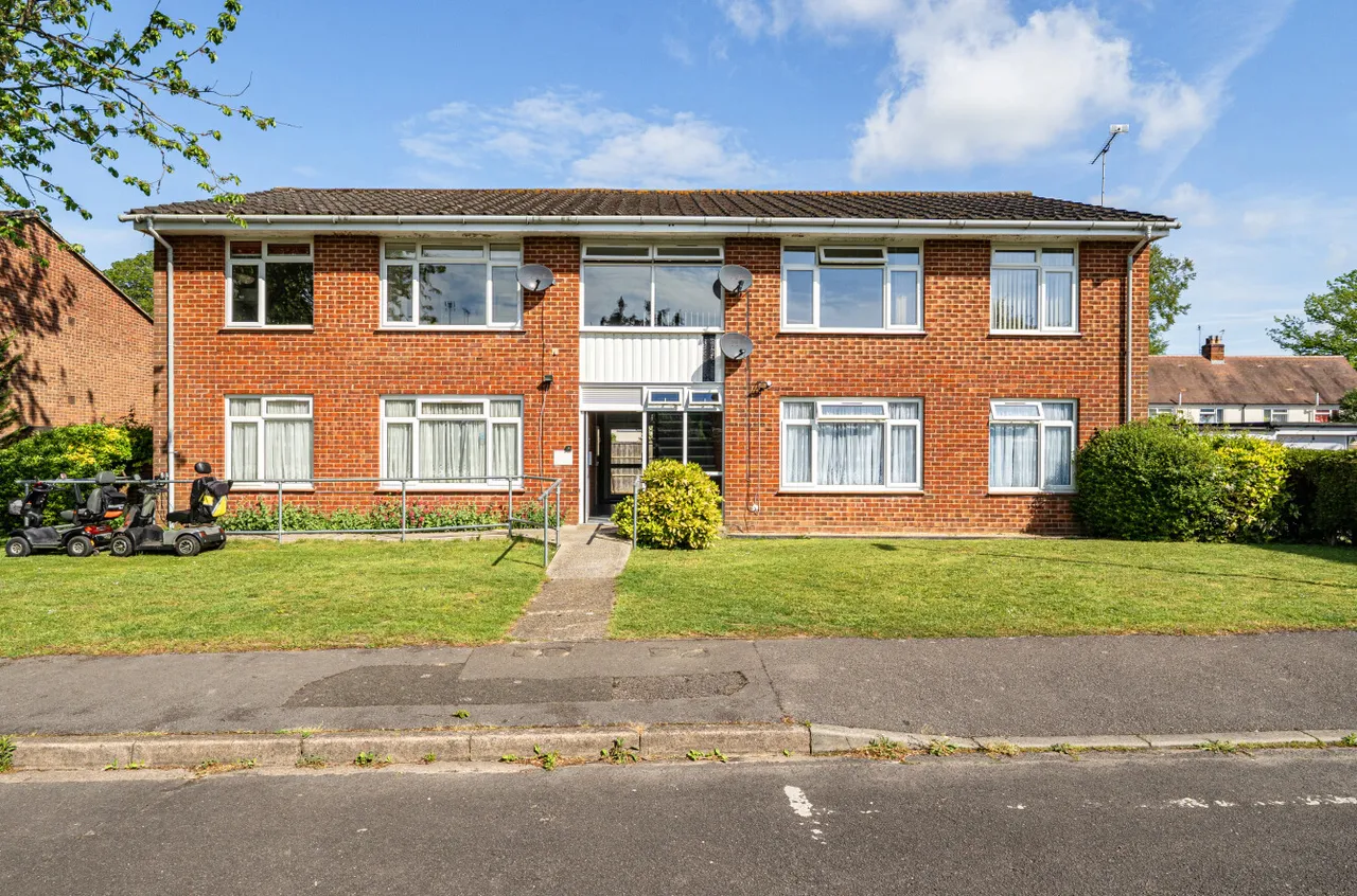 Ashburton Close, Alresford, SO24, photo 11