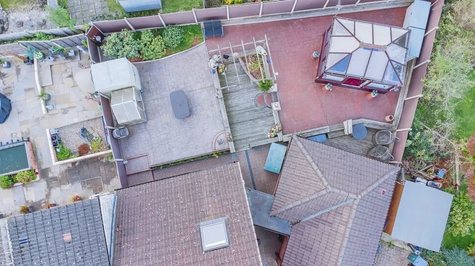 Cornwall Drive, Bury, BL9, photo 23