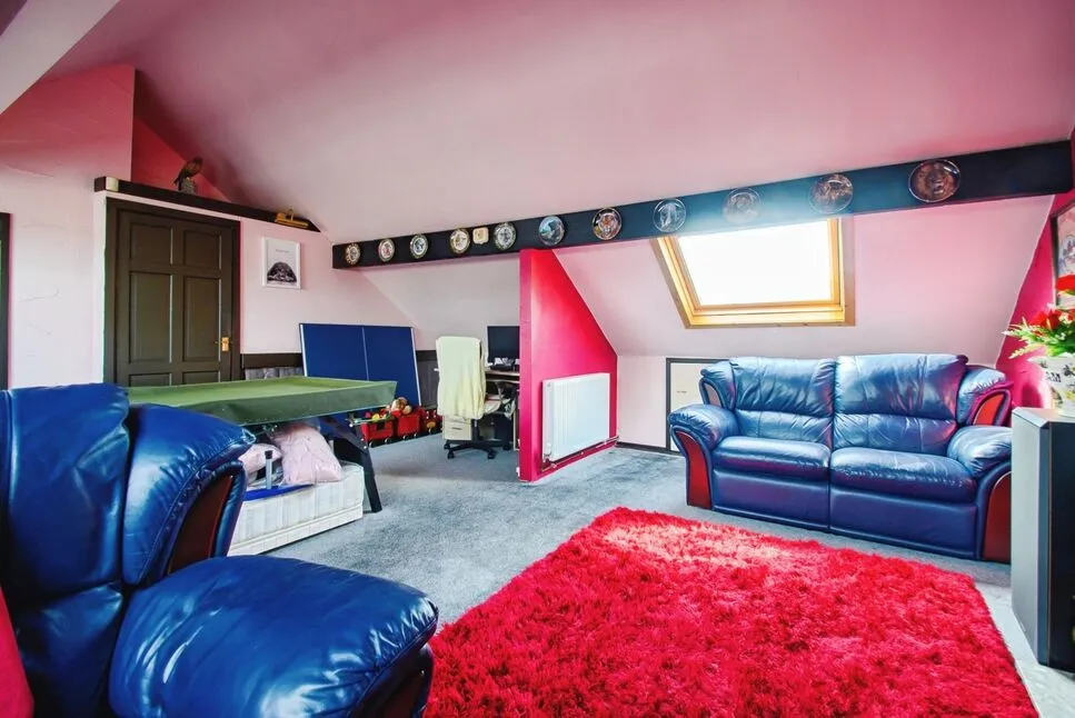 Cornwall Drive, Bury, BL9, photo 11