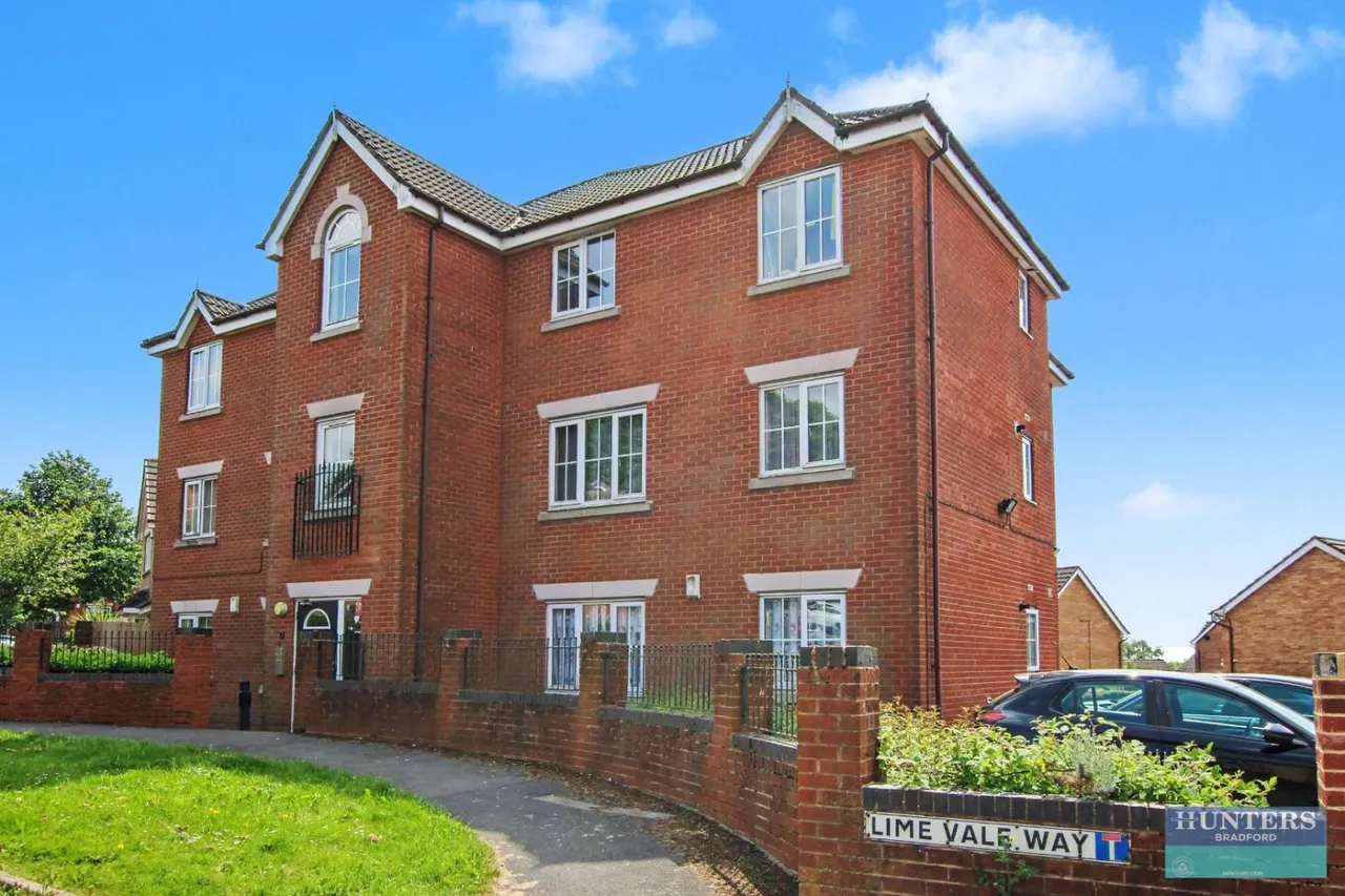 1 bed flat for sale — Chartwell Drive Bradford, West Yorkshire, BD6 3DB
