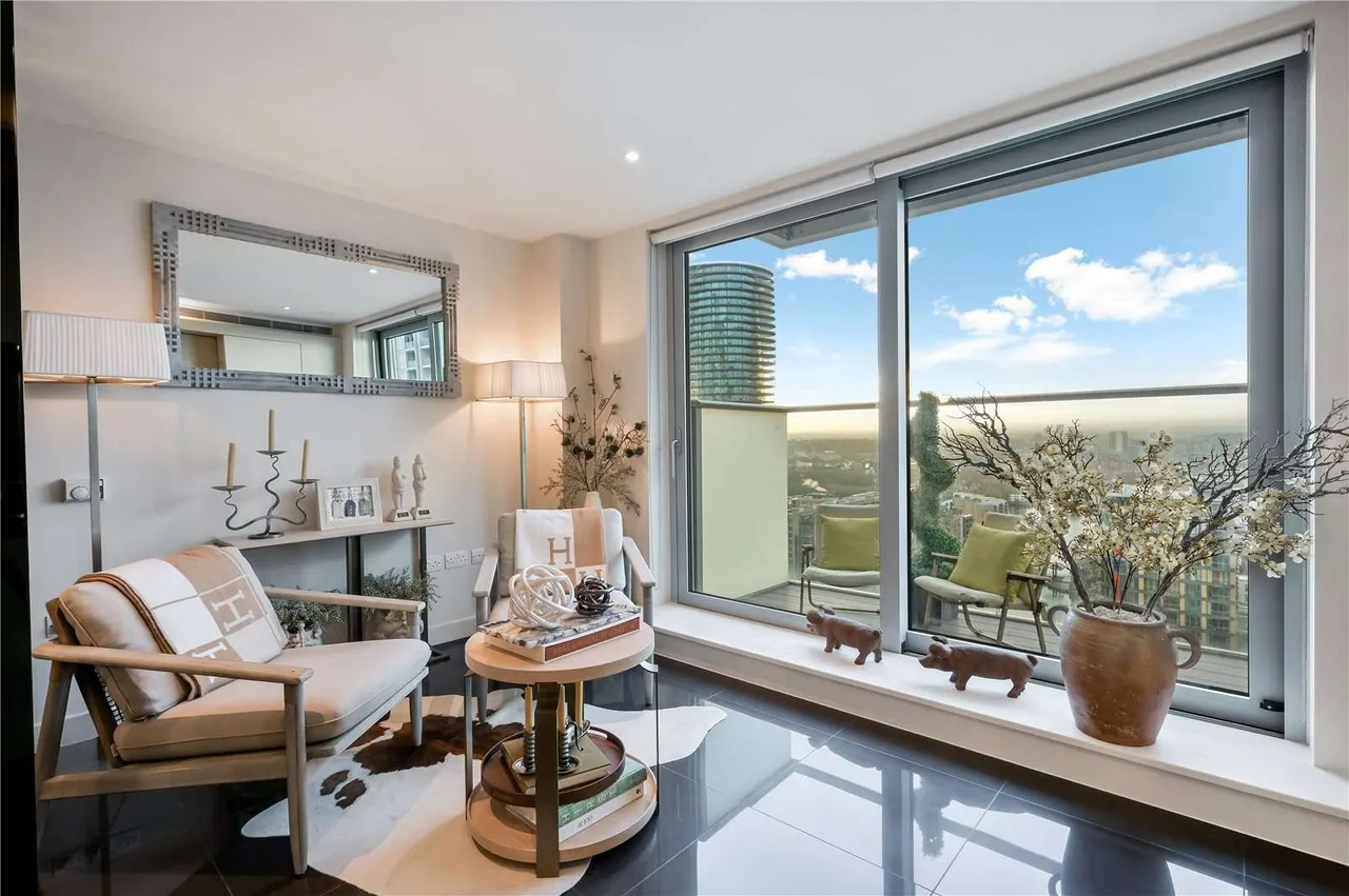 flat for sale, Pan Peninsula Square, Canary Wharf, E14