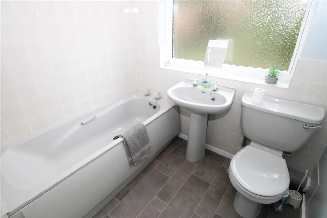 Quantock Close, Halesowen, photo 4