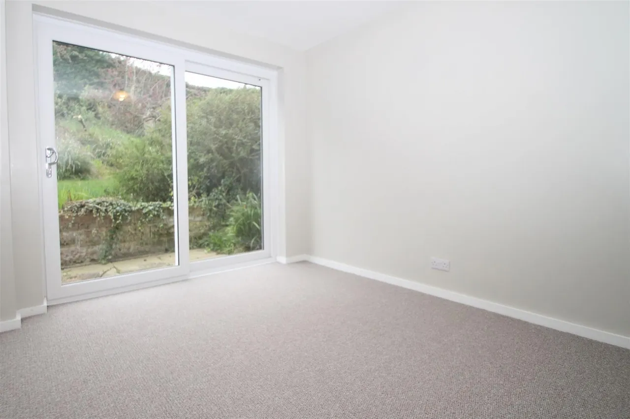 Quantock Close, Halesowen, photo 2
