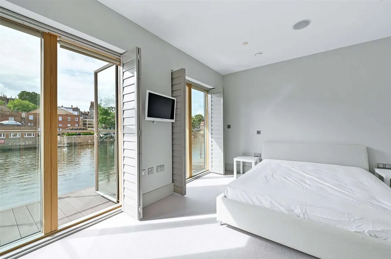 High Street, Eton, Windsor, Berkshire, SL4 6BT, photo 6