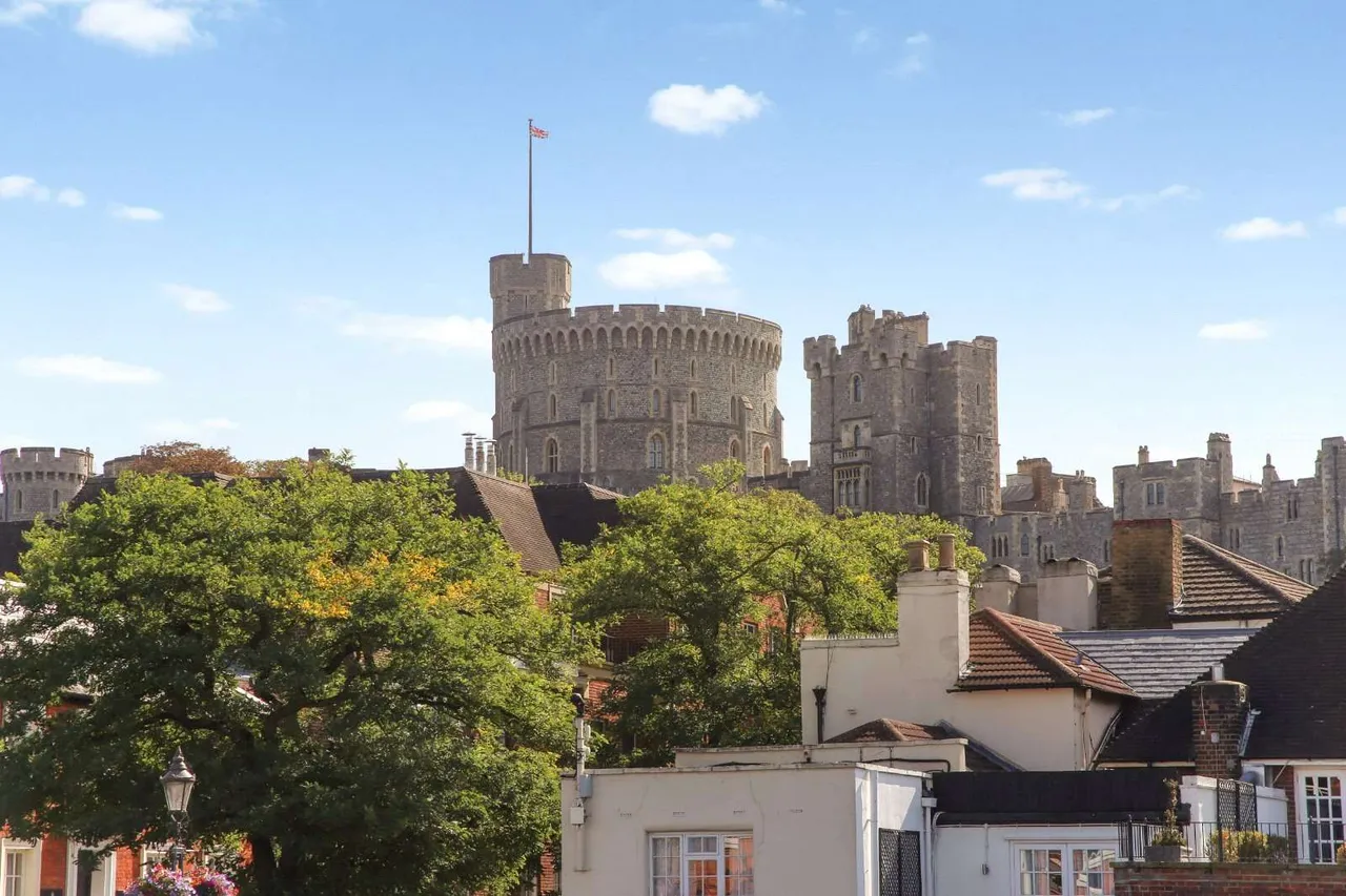 High Street, Eton, Windsor, Berkshire, SL4 6BT, photo 10