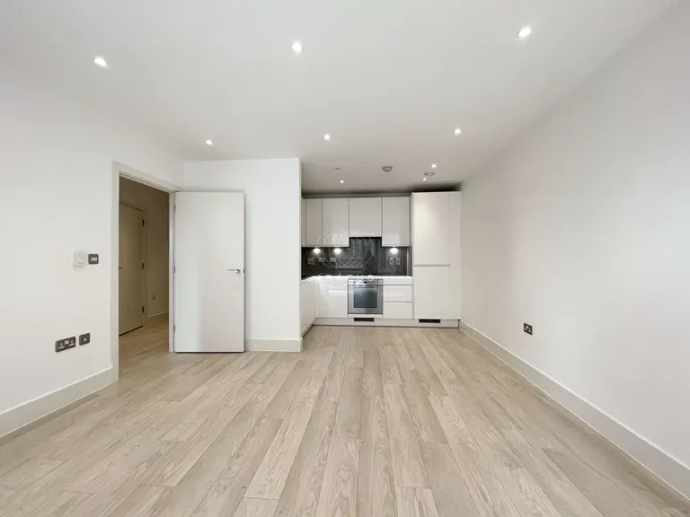 Park Royal, Park Royal, NW10 7GE, photo 3