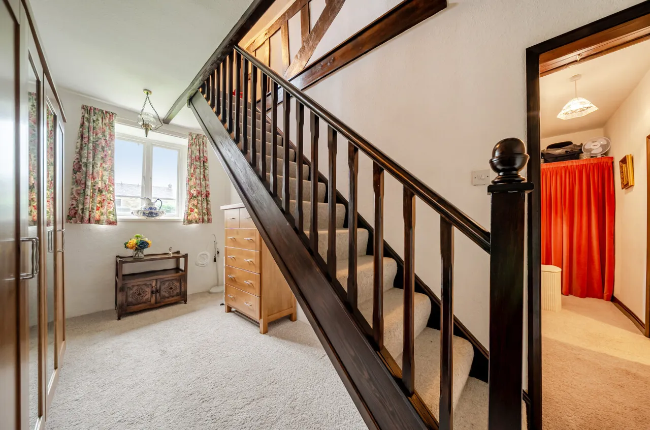 Brook View, Carleton, BD23, photo 11