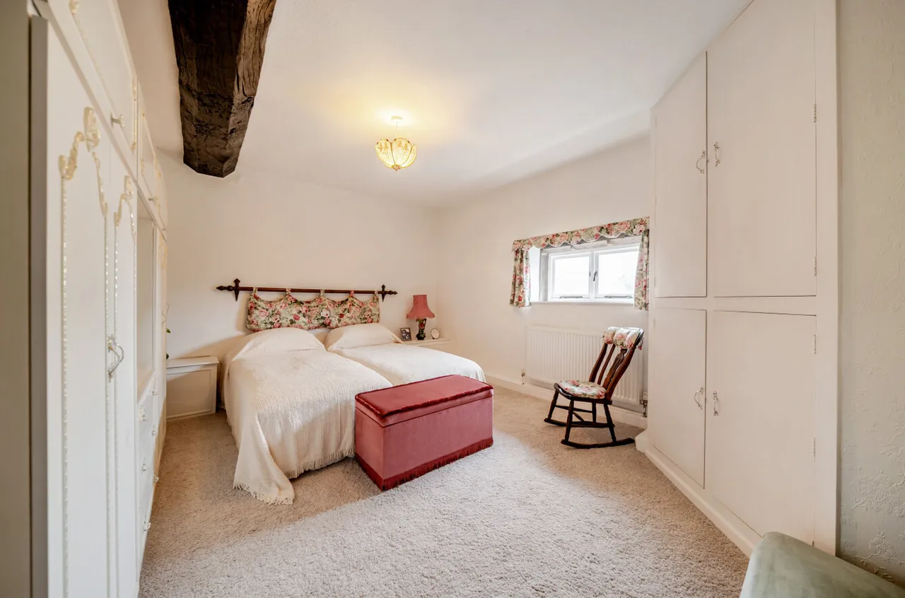 Brook View, Carleton, BD23, photo 14