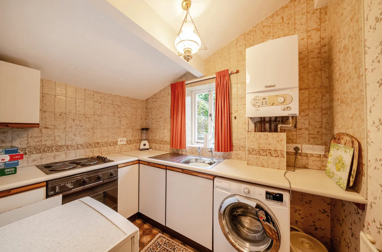 Brook View, Carleton, BD23, photo 20