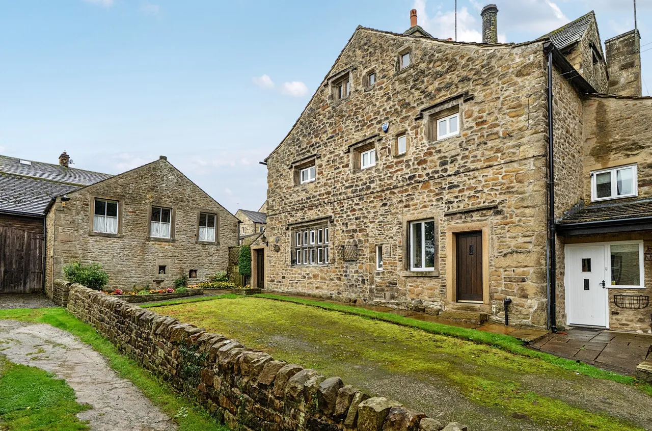 Brook View, Carleton, BD23, photo 28