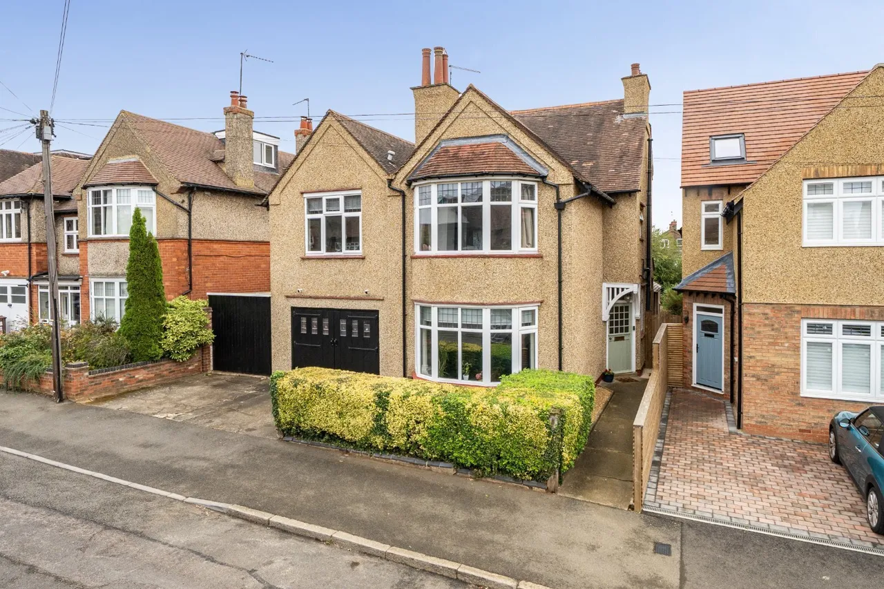 5 bed property for sale, Woodland Avenue, Northampton, NN3