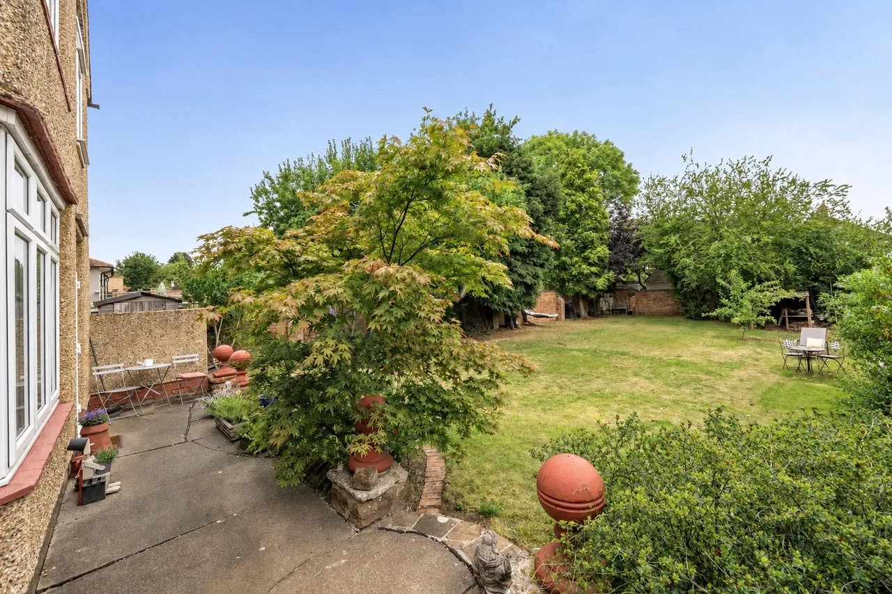 Woodland Avenue, Northampton, NN3, photo 3