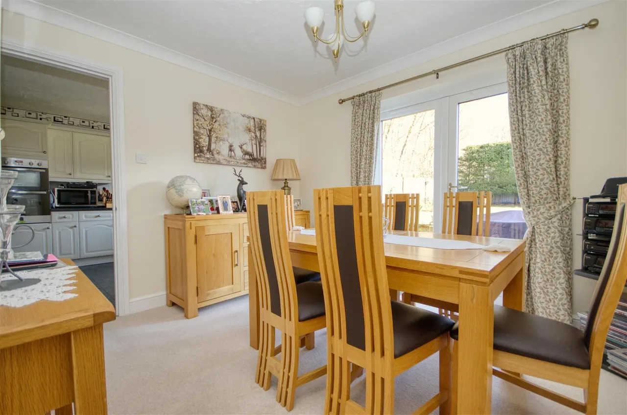 Holly Gardens, West End, Southampton, SO30 3RW, photo 4