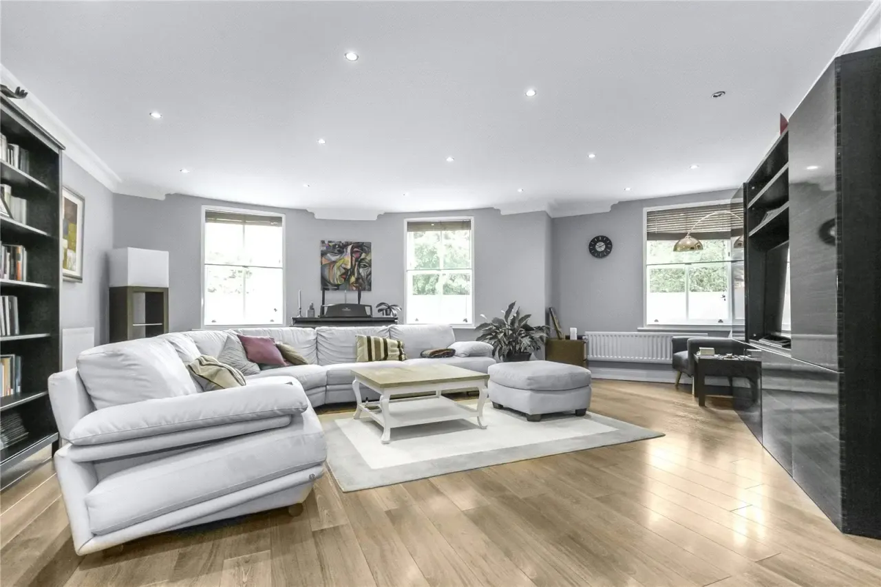 3 bed flat to rent, Trinity Street, London, SE1