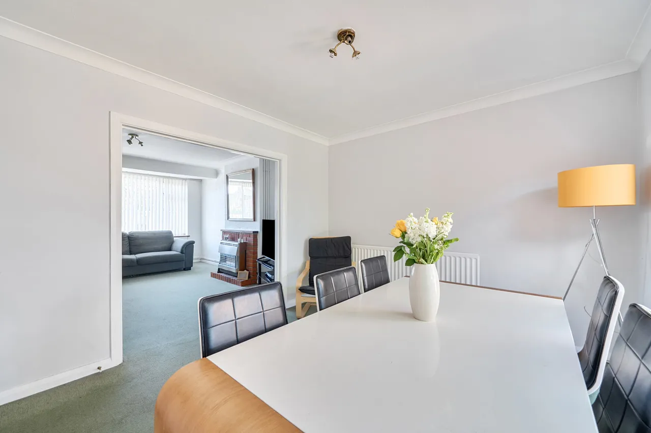 Edinburgh Drive, Ickenham, UB10, photo 17