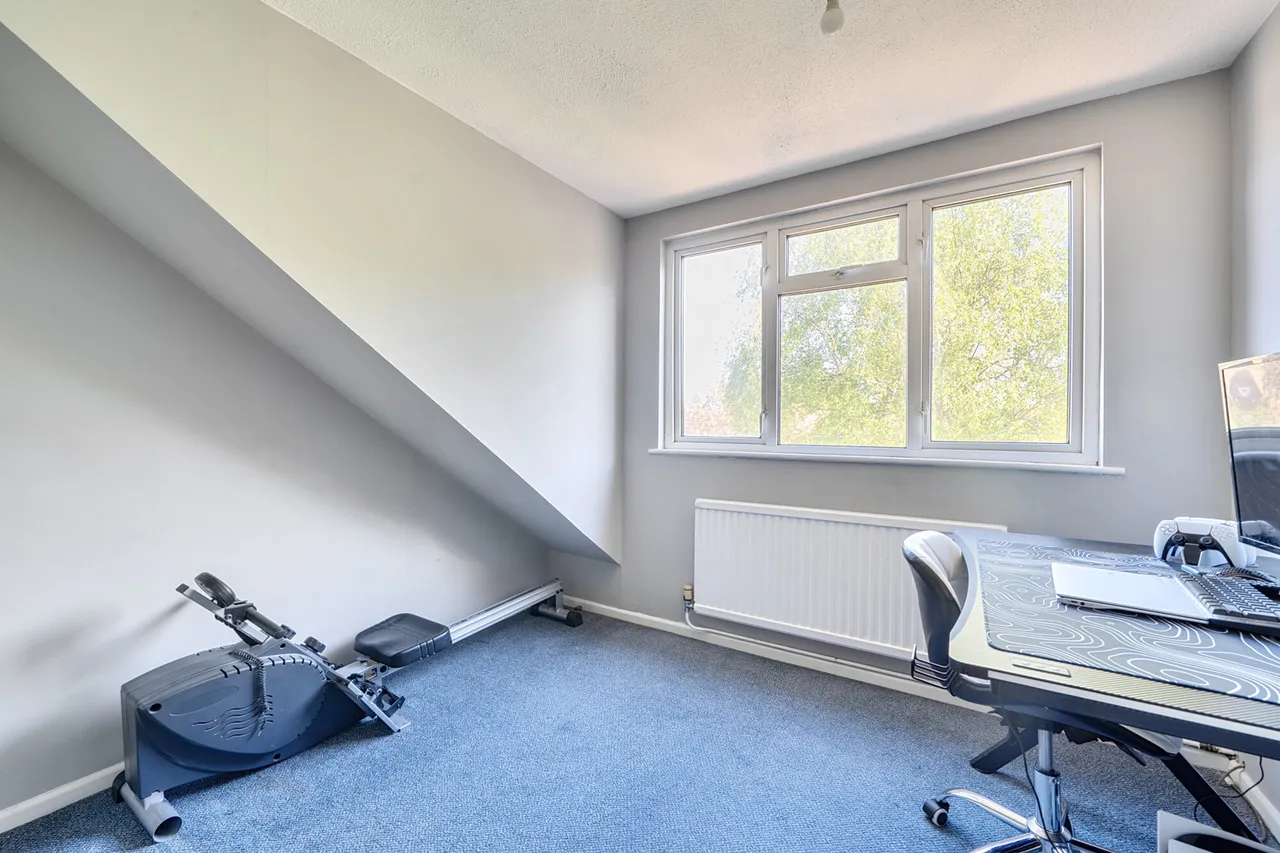 Edinburgh Drive, Ickenham, UB10, photo 8