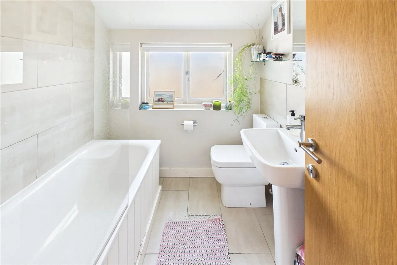 Arodene Road, London, SW2, photo 12