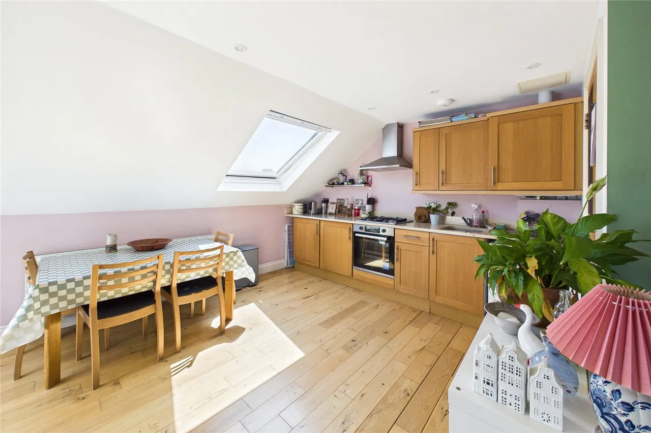 Arodene Road, London, SW2, photo 6