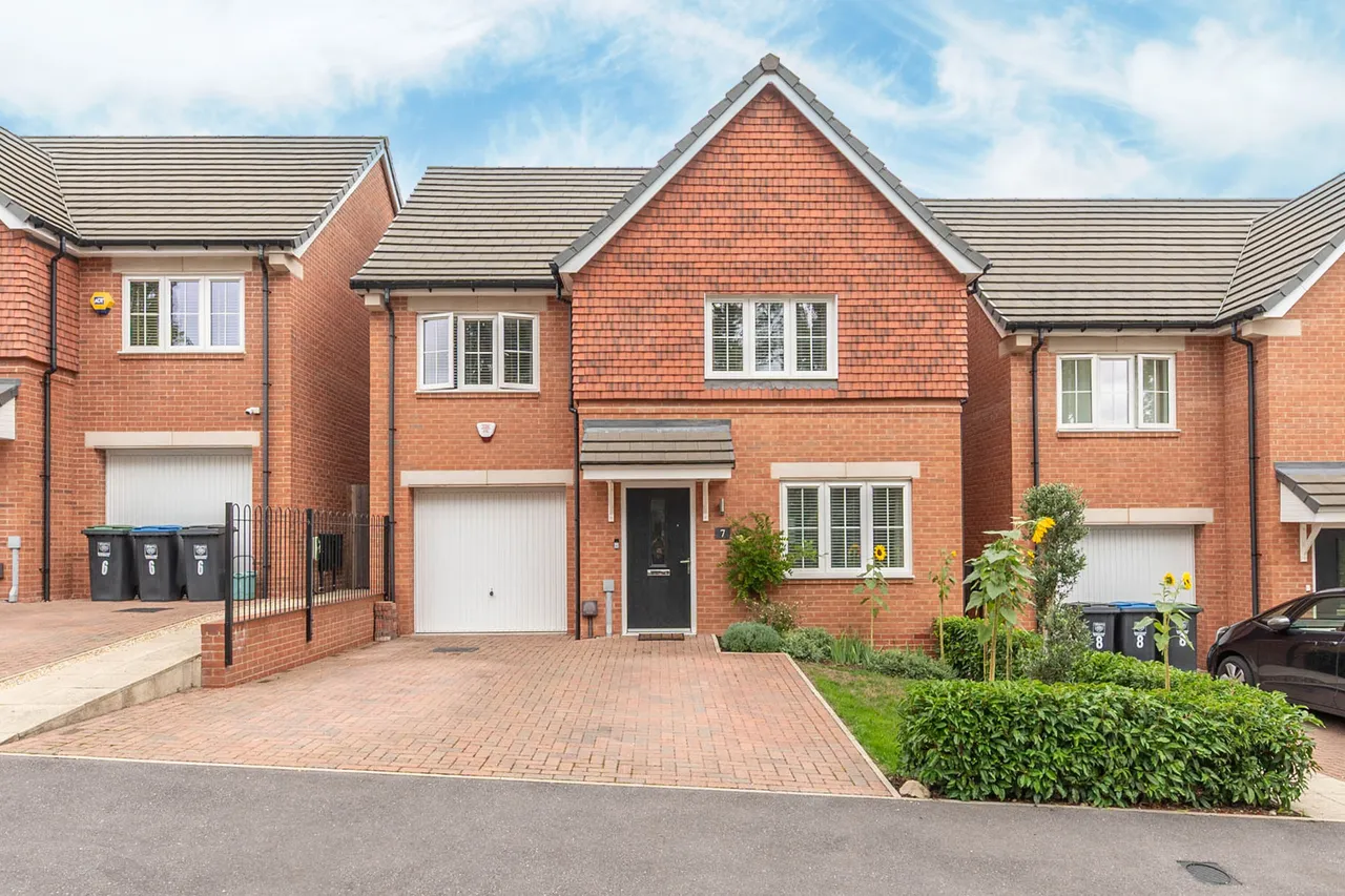 3 bed house for sale, Kings Langley, WD4