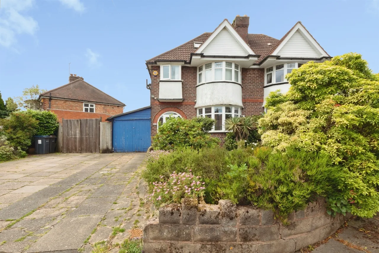 3 bed house for sale, Lulworth Road, Birmingham, B28