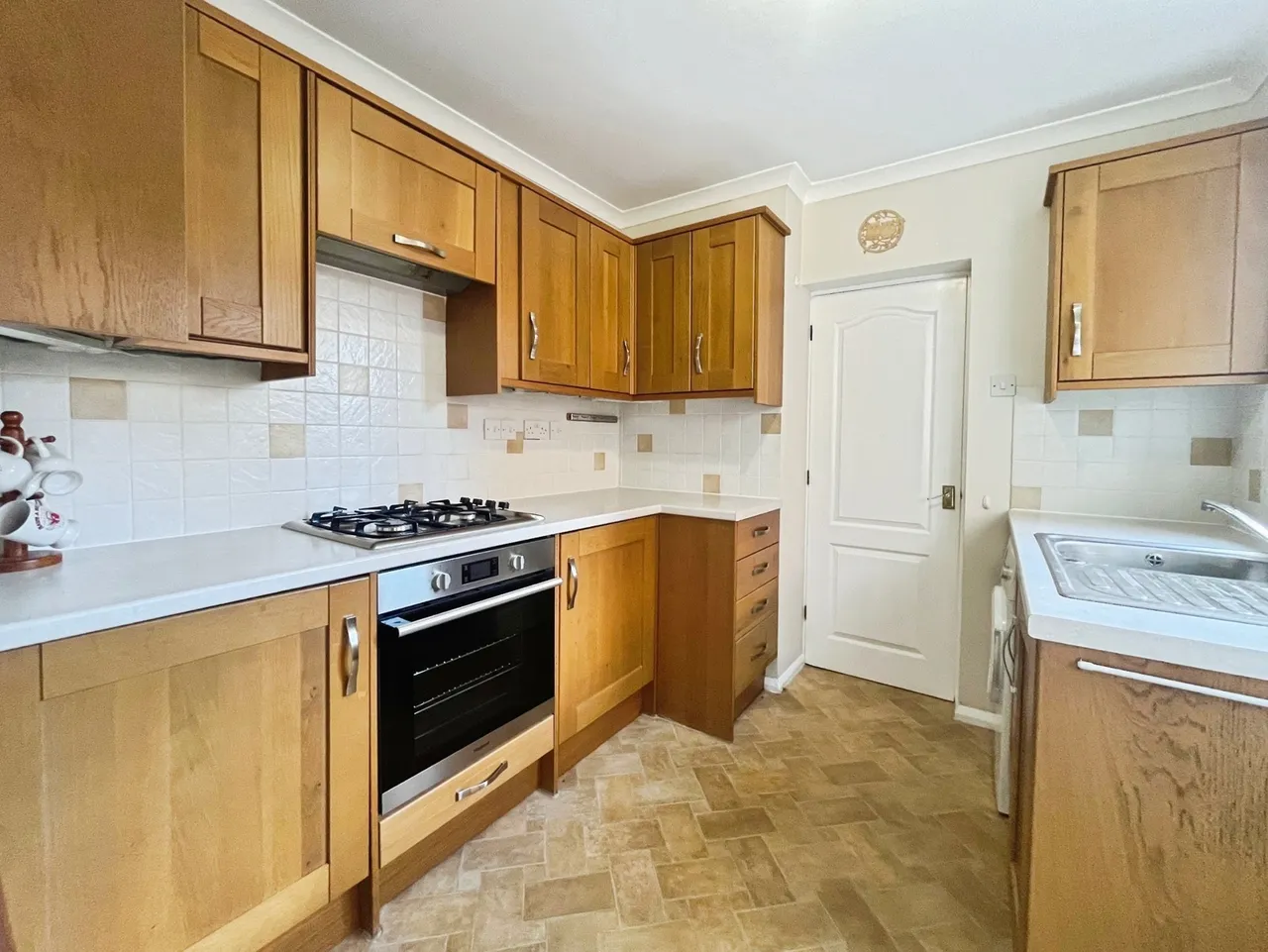 Bullers Road, Farnham, Surrey, GU9 9EP, photo 5