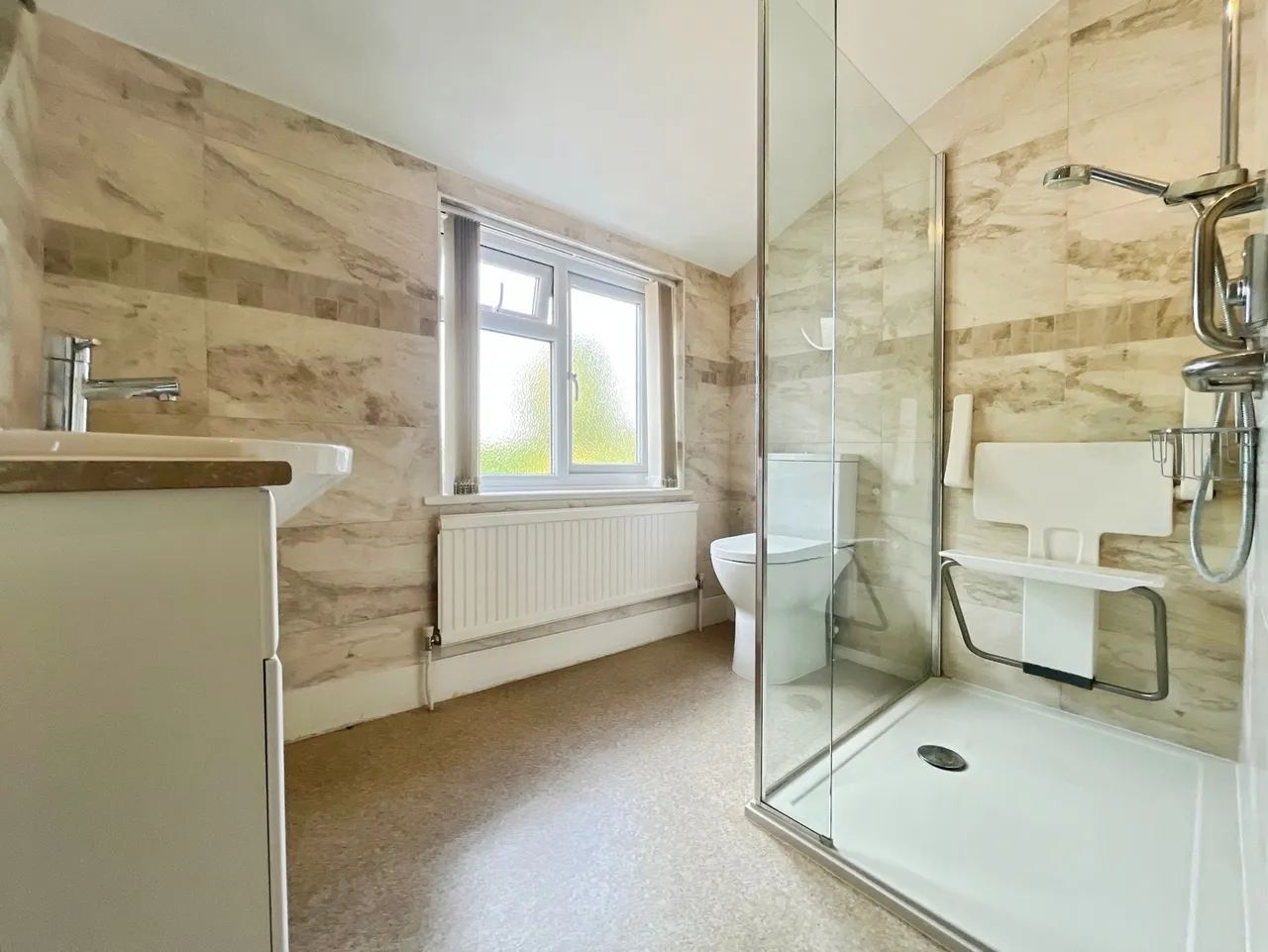 Bullers Road, Farnham, Surrey, GU9 9EP, photo 6
