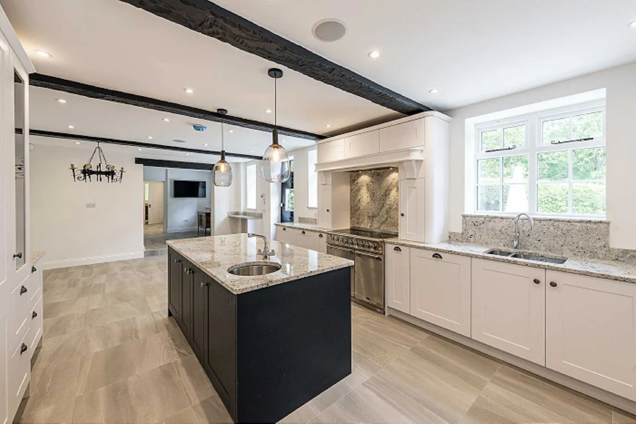 Clamp Hill, Stanmore, Middlesex, HA7 3JQ, photo 5