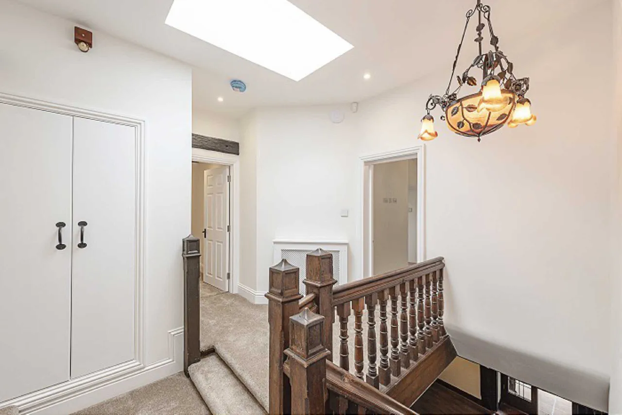 Clamp Hill, Stanmore, Middlesex, HA7 3JQ, photo 12