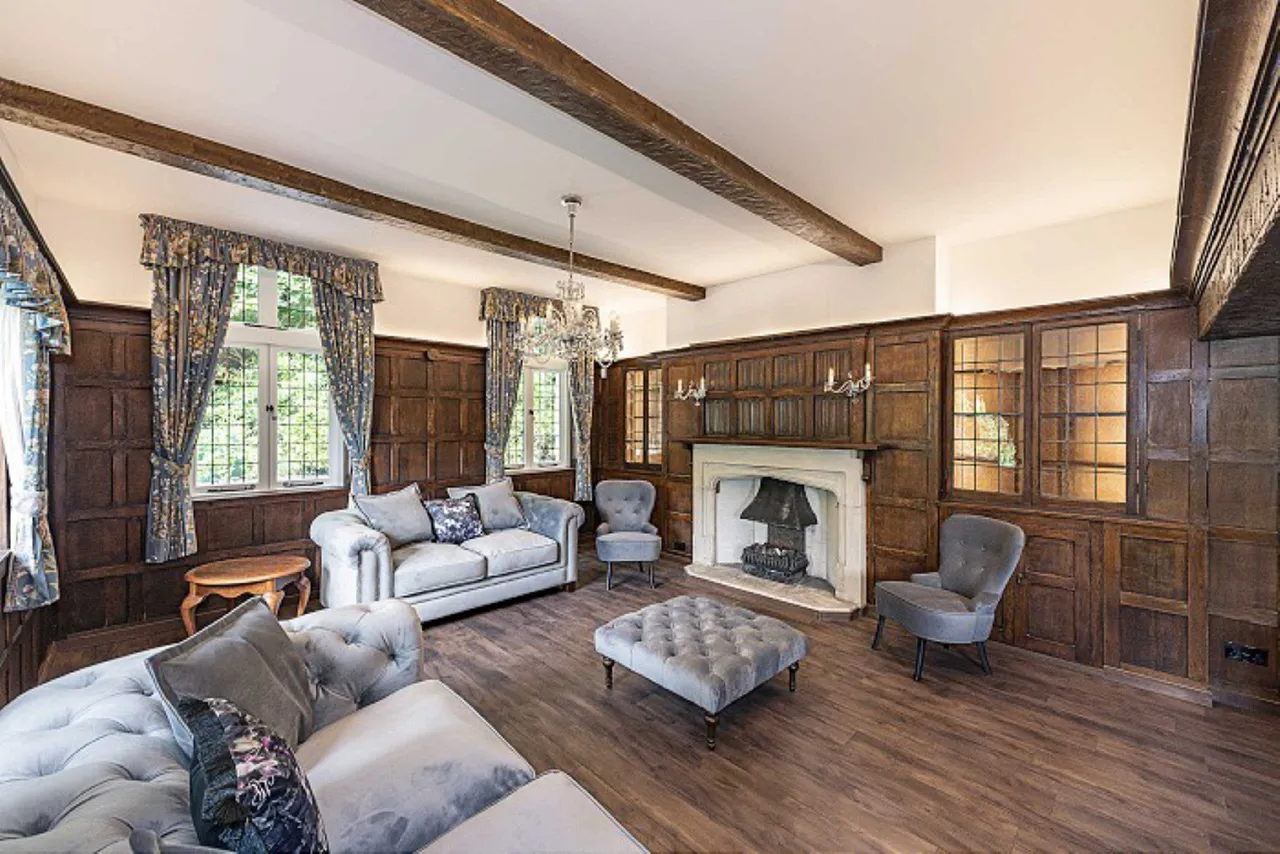 Clamp Hill, Stanmore, Middlesex, HA7 3JQ, photo 8
