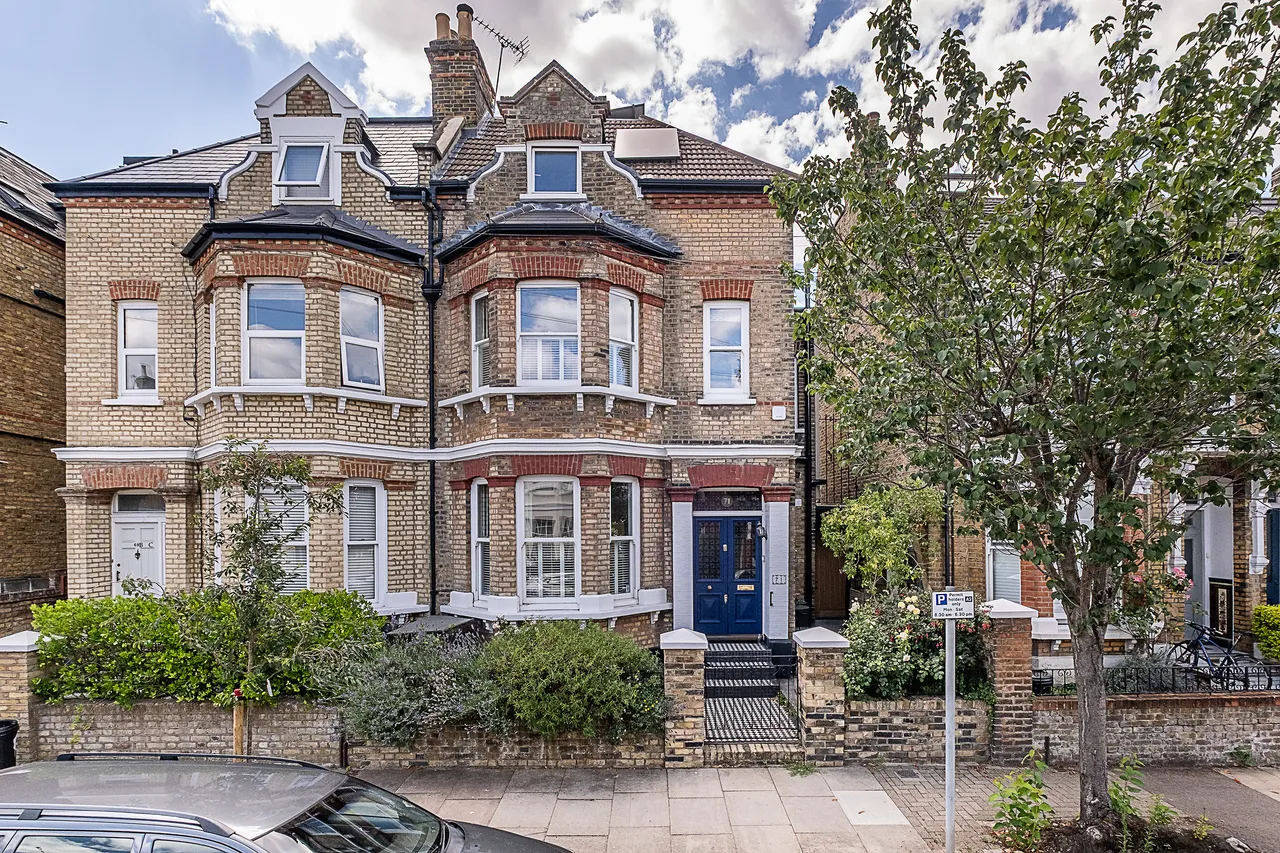 5 bed house for sale — Cromford Road, London, SW18