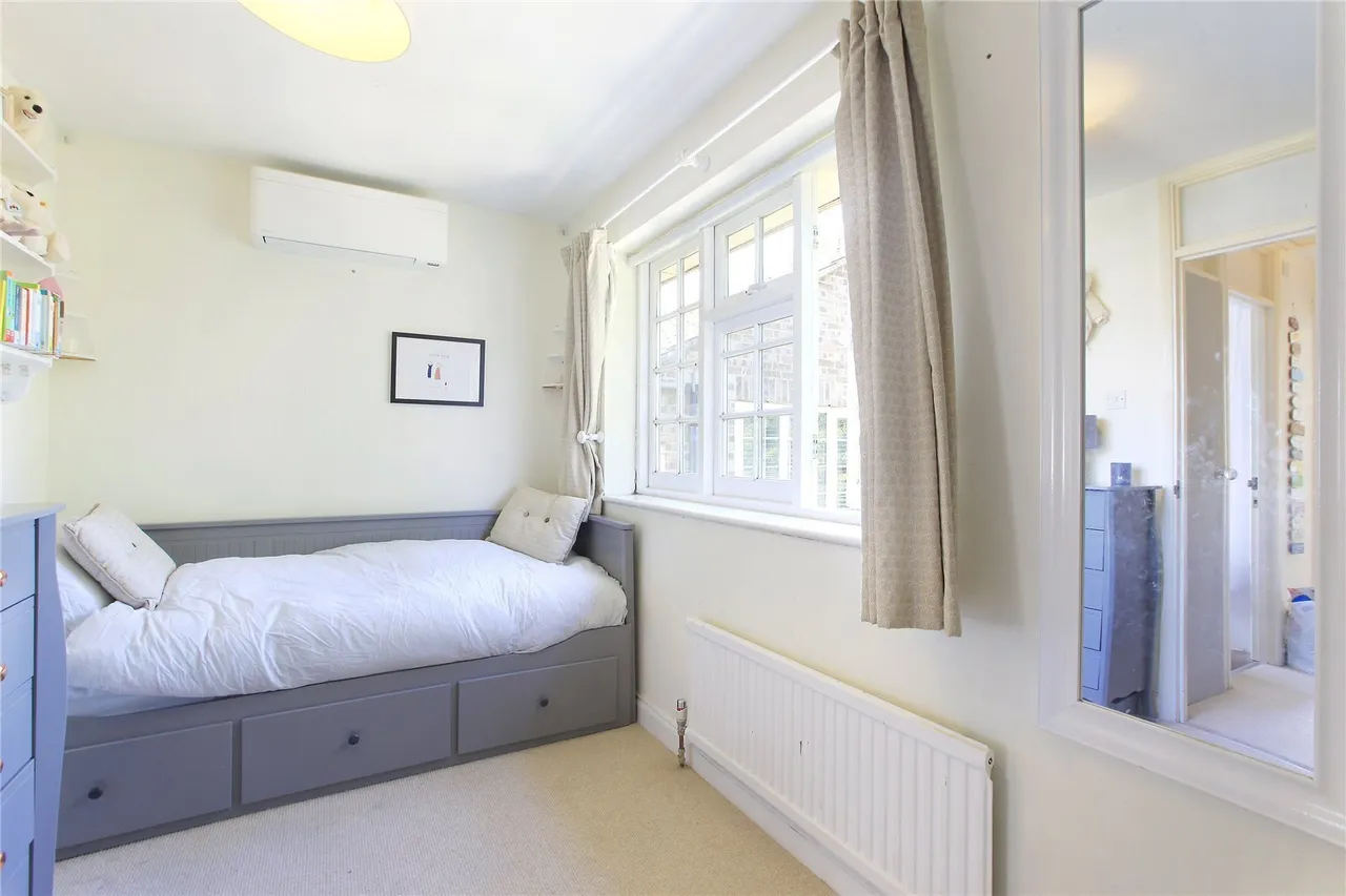 St Catherines Close, Wandsworth Common, SW17, photo 6