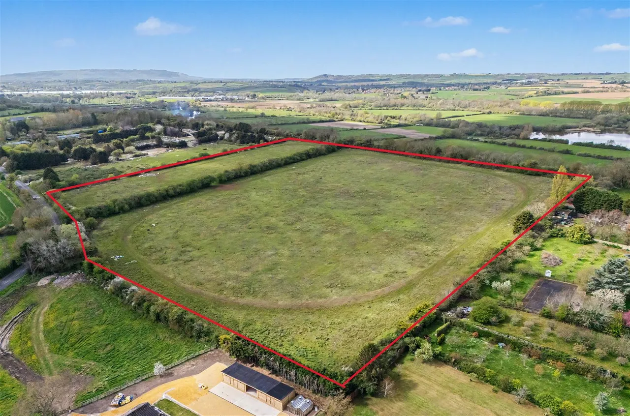 Land at Cleeve Prior, Evesham Road, Evesham, WR11 8JZ, photo 3