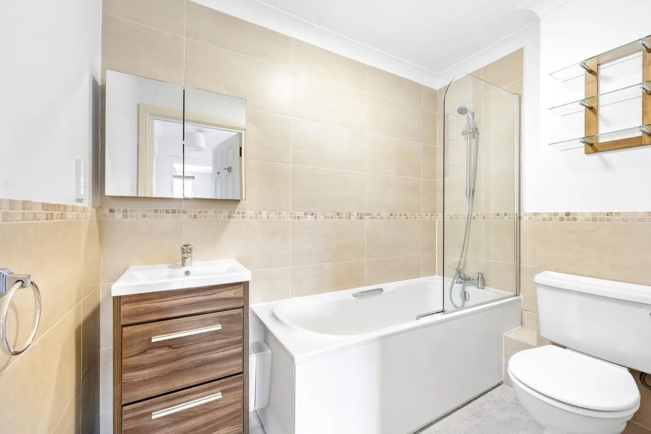 Addison Court, Epping, CM16, photo 4