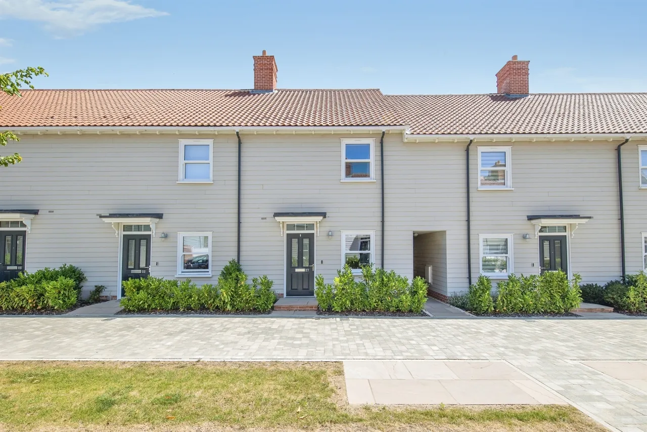 2 bed house for sale — Excelsior Avenue, Manningtree Park, Manningtree