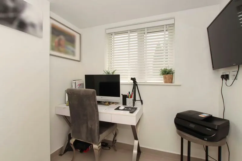 Adeyfield Gardens, Hemel Hempstead, Hertfordshire, HP2 5JY, photo 11