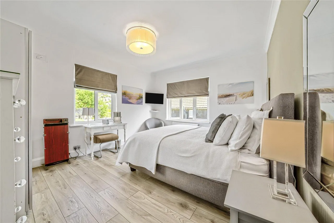 Completely Reimagined Coastal Home, Six Bedrooms, photo 26