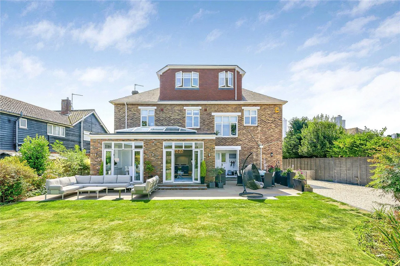 Completely Reimagined Coastal Home, Six Bedrooms, photo 38