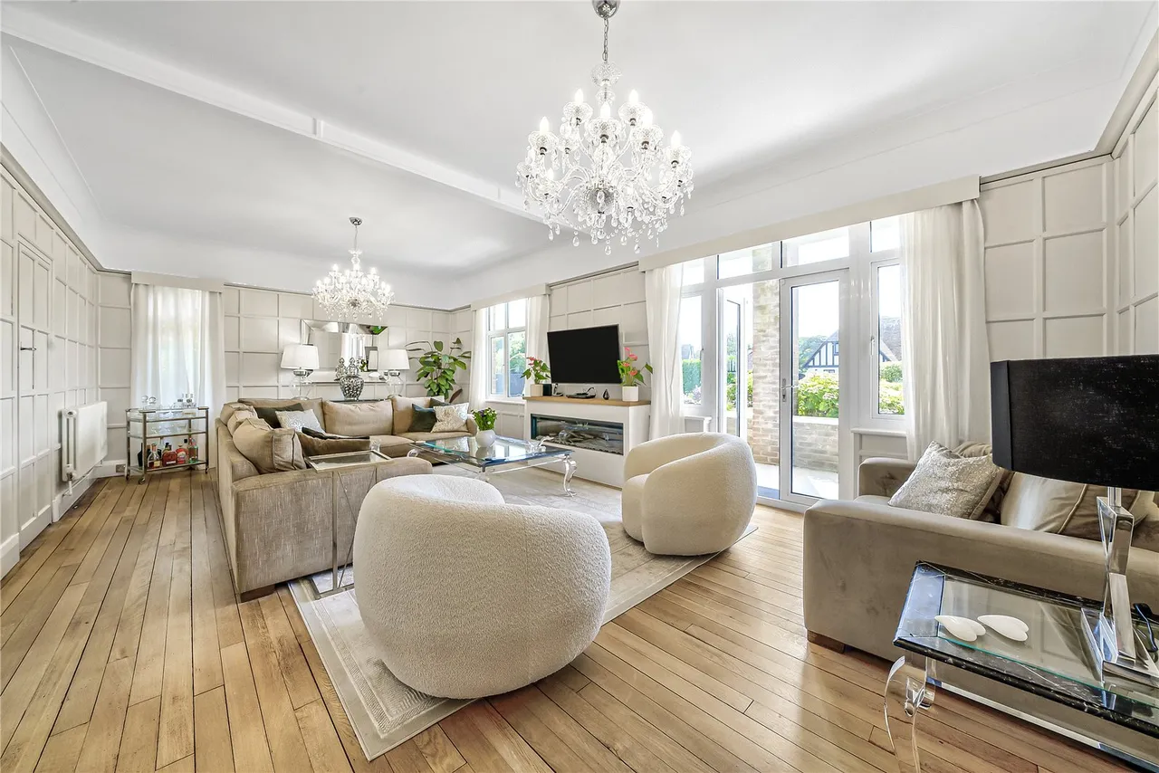 Completely Reimagined Coastal Home, Six Bedrooms, photo 4