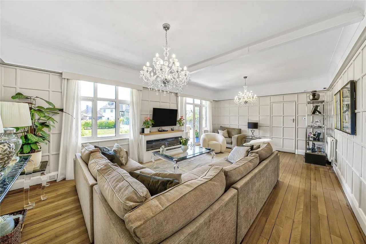 Completely Reimagined Coastal Home, Six Bedrooms, photo 16