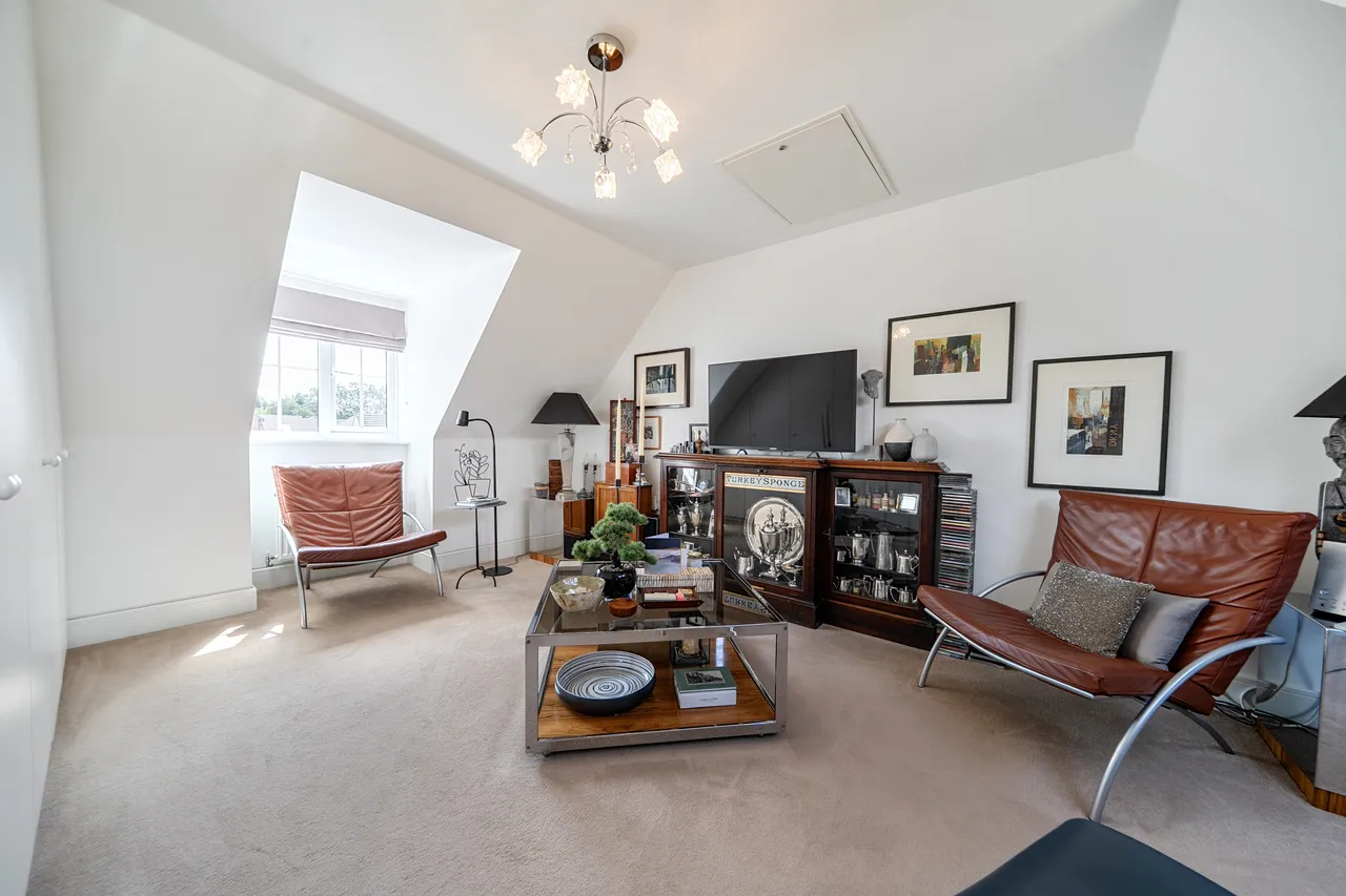 Martindales, Southwater, RH13, photo 7