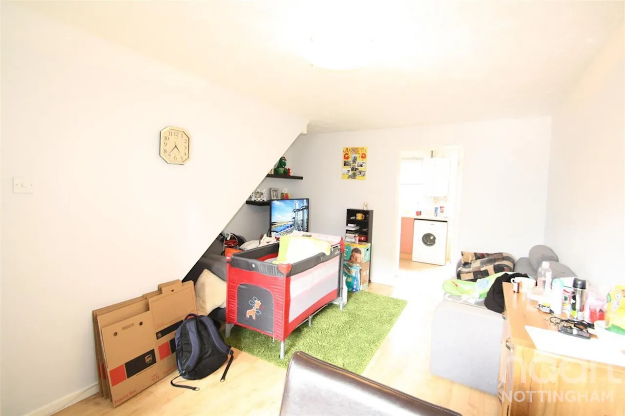 Firecrest Way, NG6, photo 3