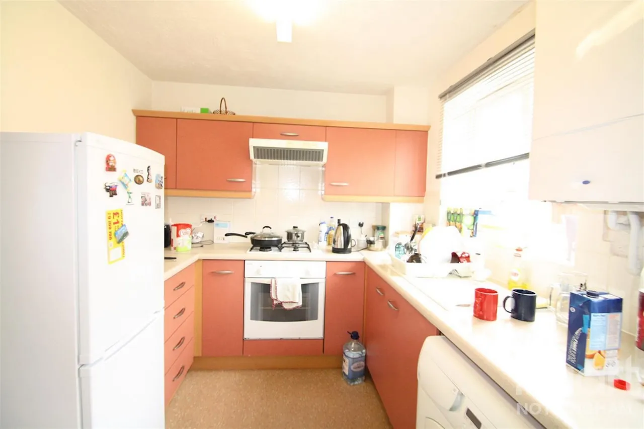 Firecrest Way, NG6, photo 5